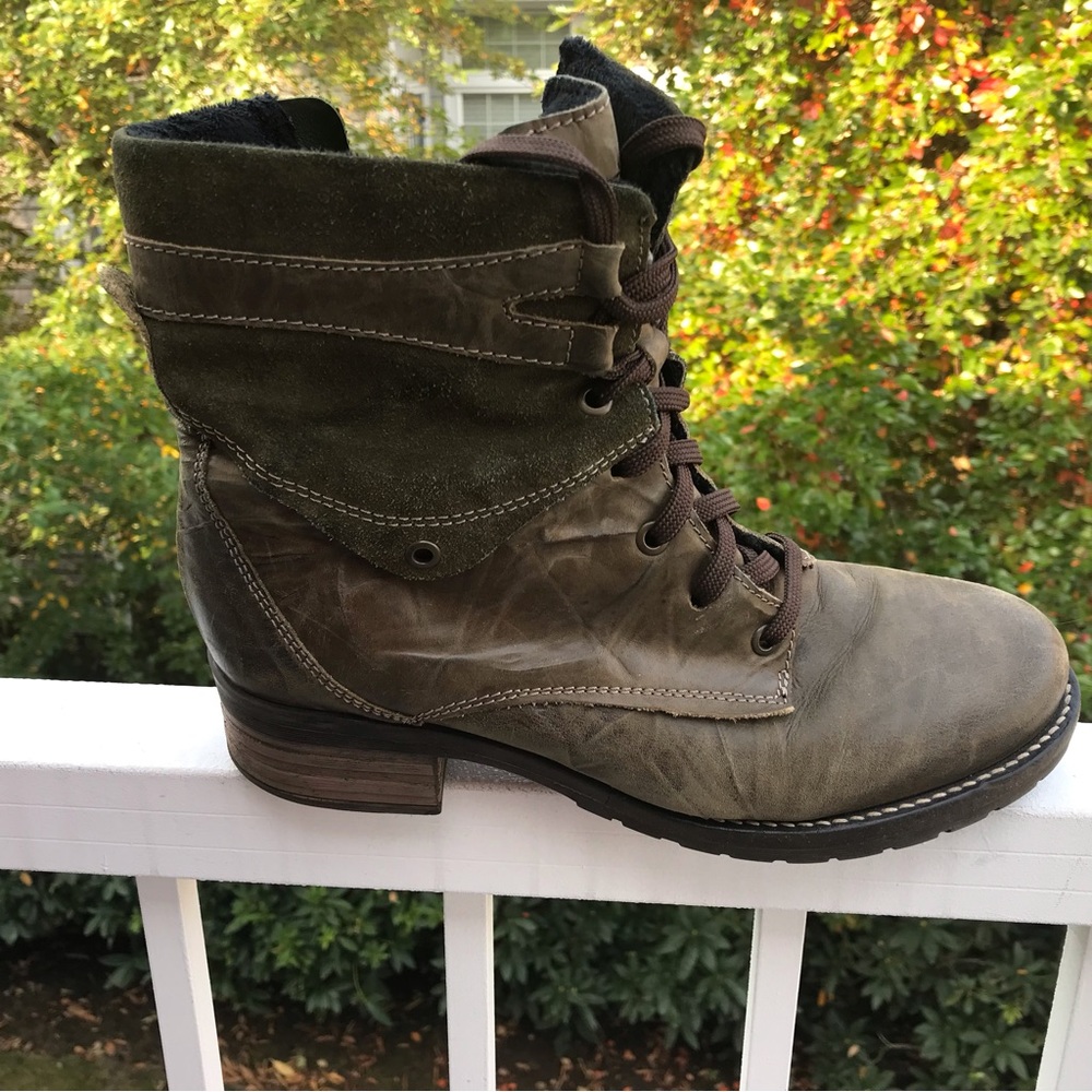Dromedaris Women's Kara Combat Lace-up Comfort Boot with Inside Zip Sz. 41 (9)
